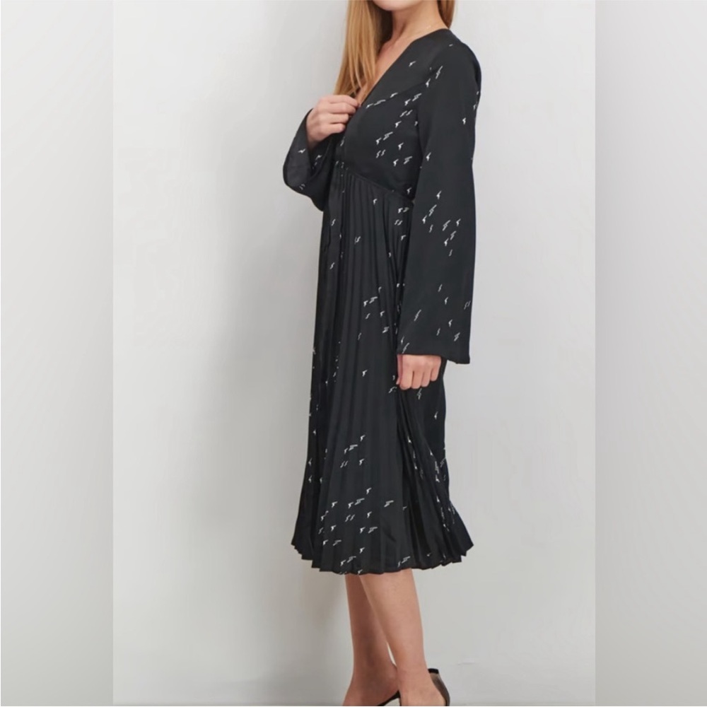 NWT Avec Les Filles Lighting Bolt Long Sleeve Pleated Dress Size 4 - Picture 3 of 10